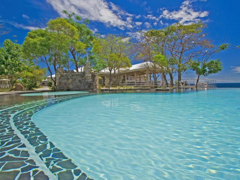 Antulang Beach Resort Siaton Bagian luar foto